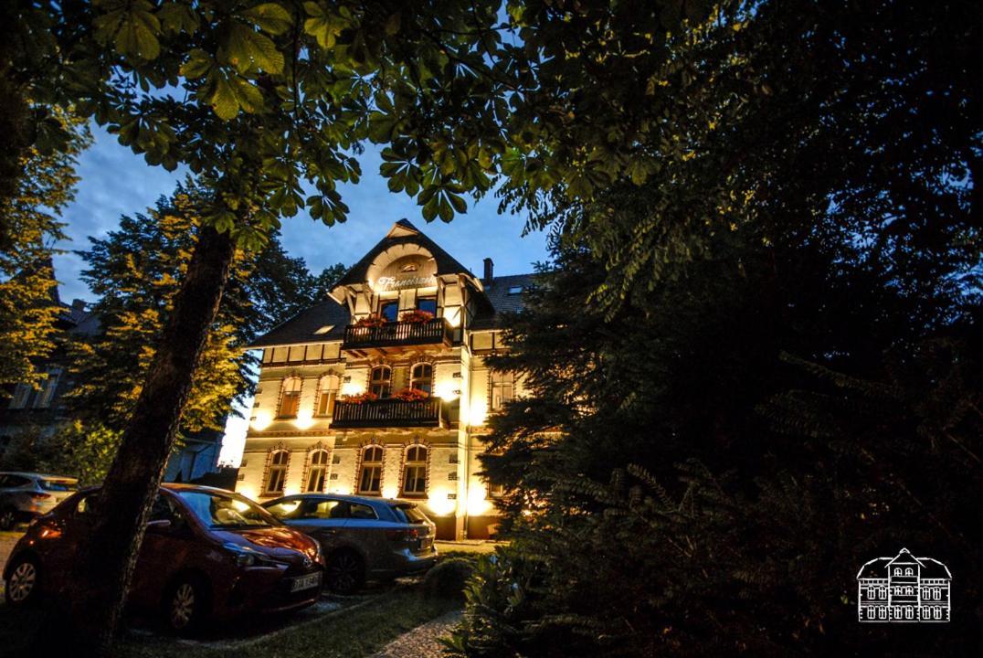 Apartamento Franciszek Przy Parku Szwedzkim Szczawno-Zdroj Exterior foto
